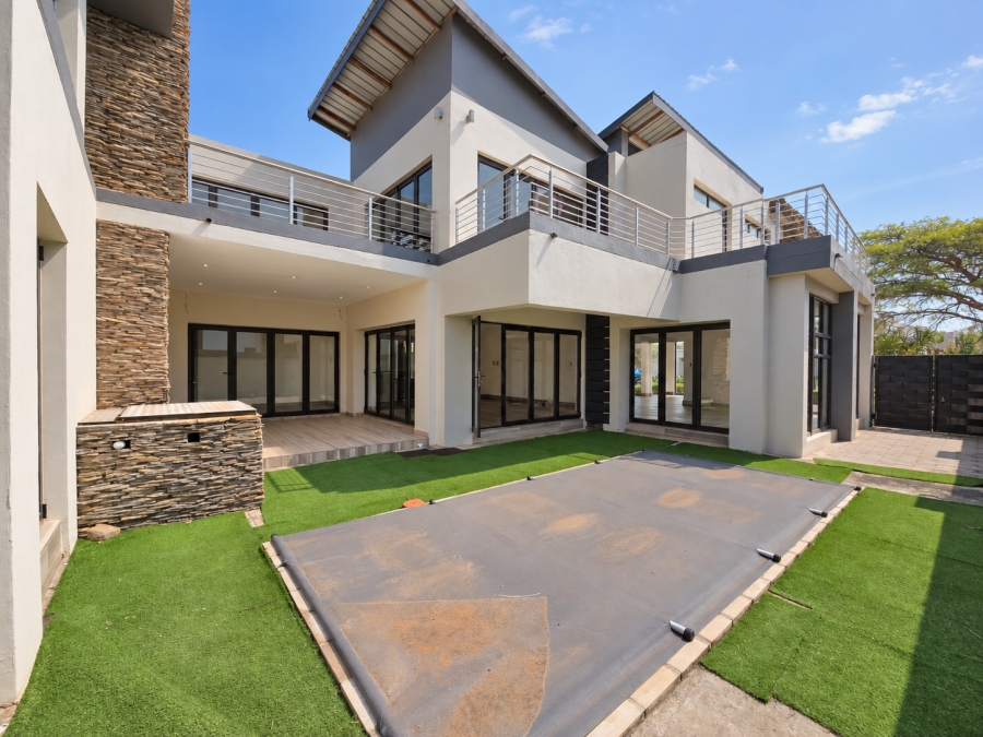 To Let 4 Bedroom Property for Rent in The Islands Estates North West